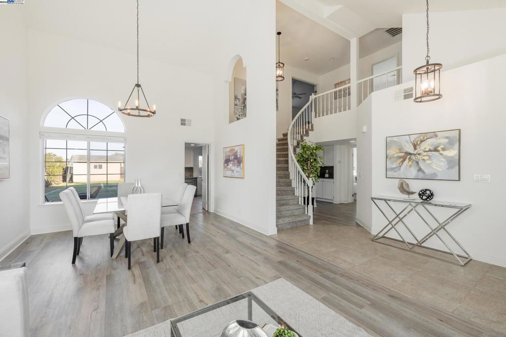 CENTRAL TRACY - Residential