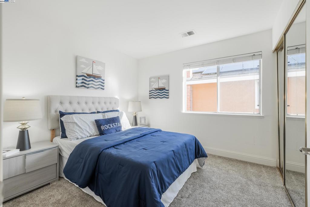 CENTRAL TRACY - Residential