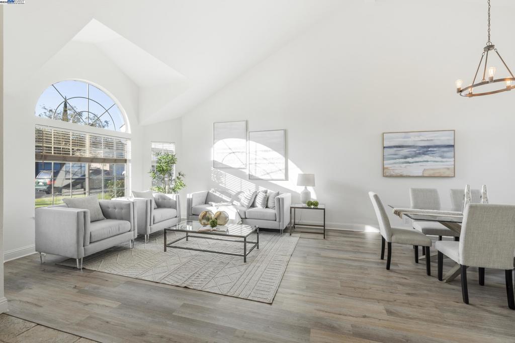 CENTRAL TRACY - Residential