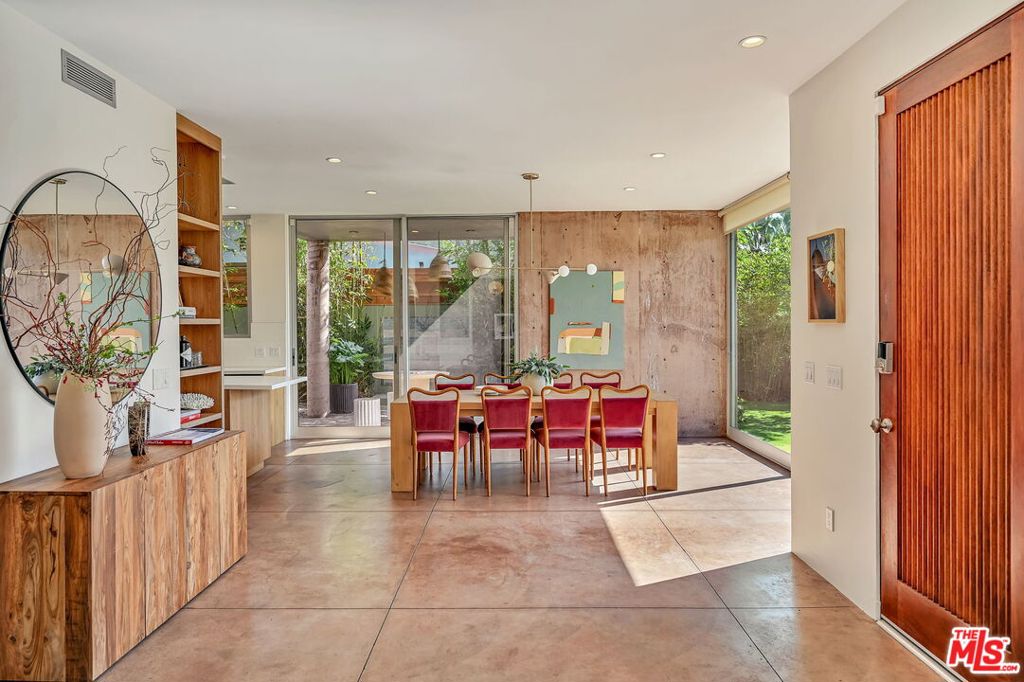 2324 Boone Avenue, Venice CA 90291