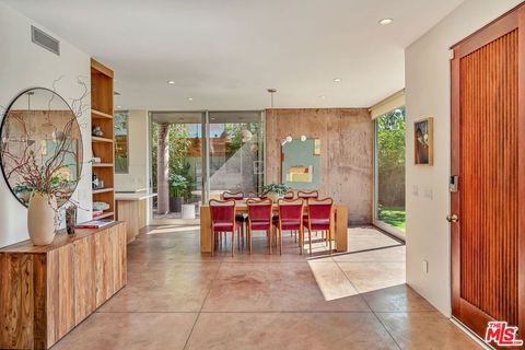 Photo of 2324 Boone Avenue, Venice, CA 90291 (MLS # 26829973)