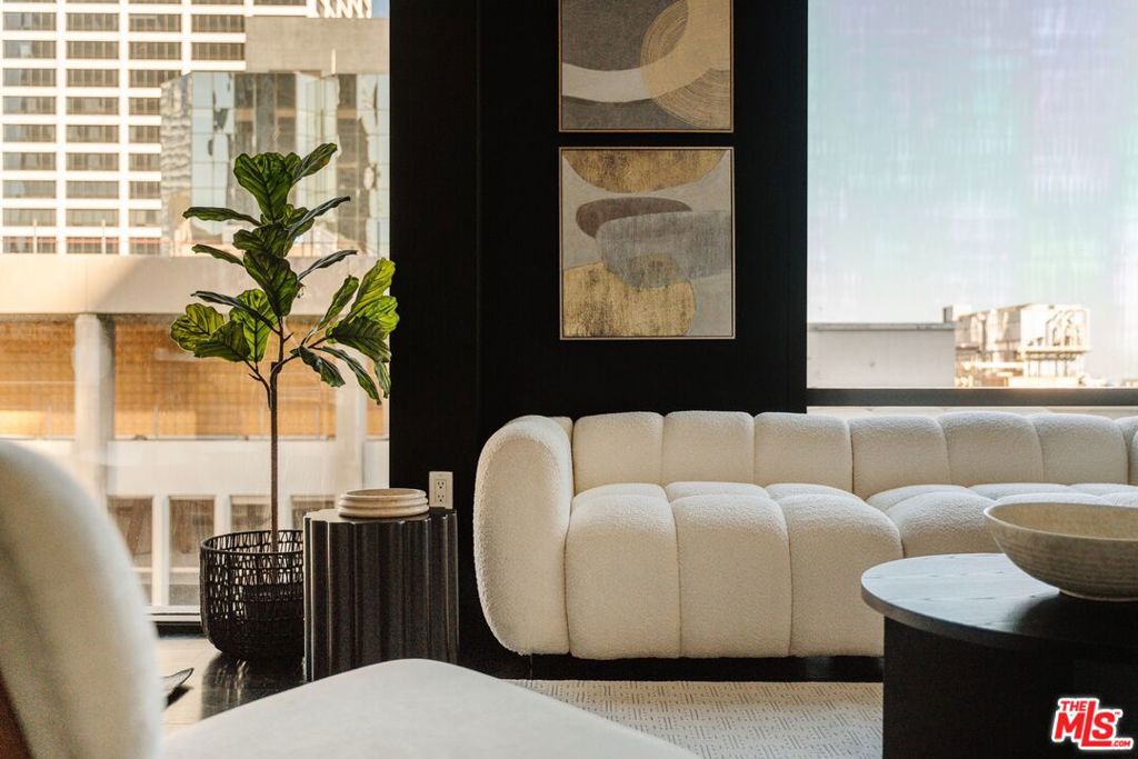 655 S Hope Street 1401