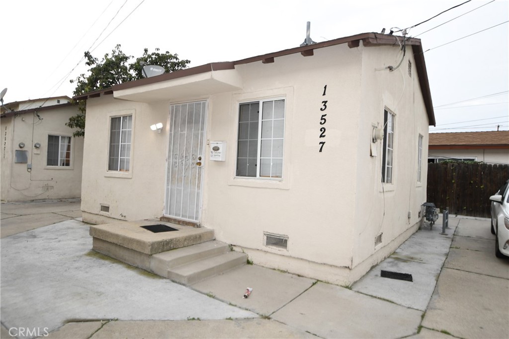 13525 Kornblum Avenue