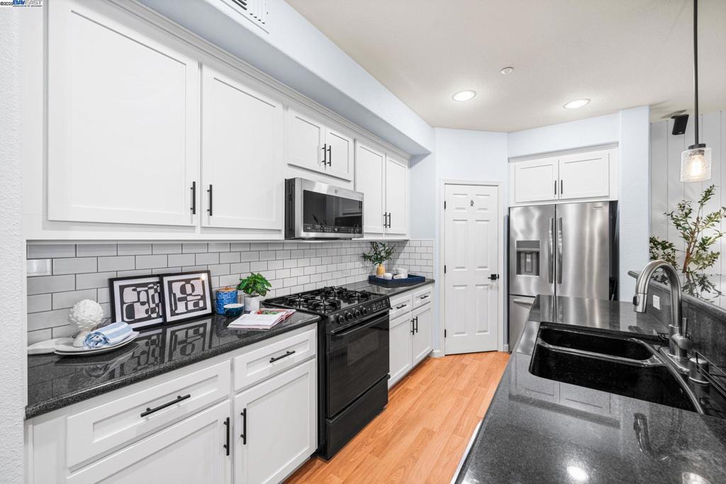DUBLIN RANCH VLG - Residential