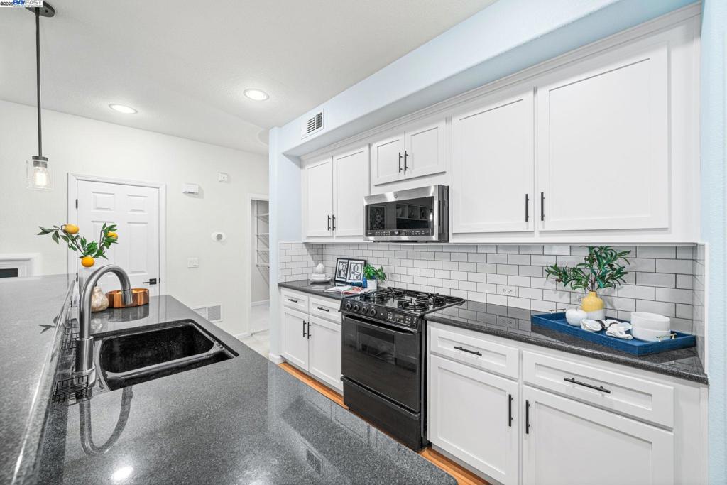 DUBLIN RANCH VLG - Residential