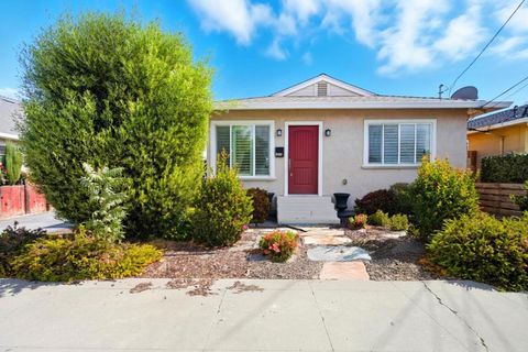 Photo of 1075 Powell Street, Hollister, CA 95023 (MLS # ML82023515)