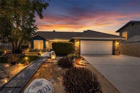 Photo of 37031 La Contempo AVE, Palmdale, CA 93550 (MLS # SR26155381)