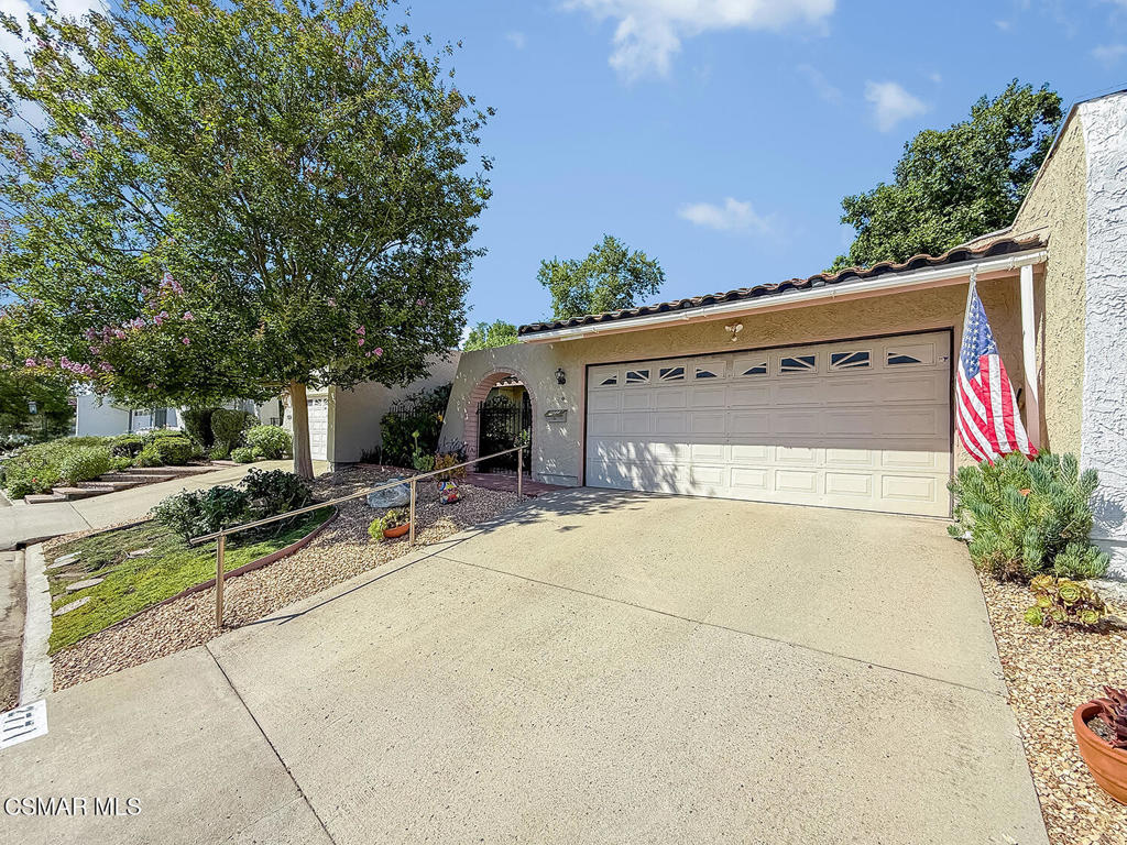 2771 Lakeridge Lane