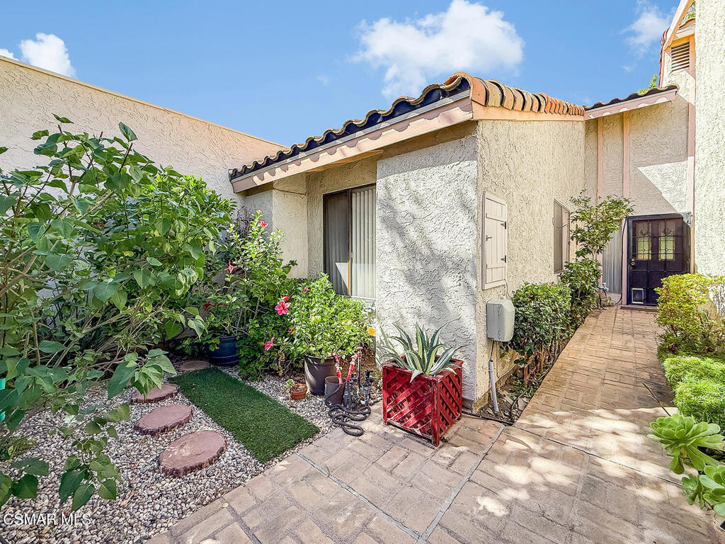 2771 Lakeridge Lane