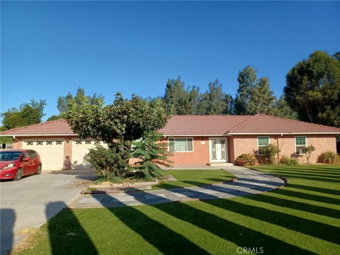 Photo of 1633 Sunup CIR, Riverside, CA 92501 (MLS # MB26194135)