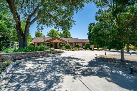 Tiny photo for 2385 Larkfield Place Pl, Paso Robles, CA 93446 (MLS # NS26111429)
