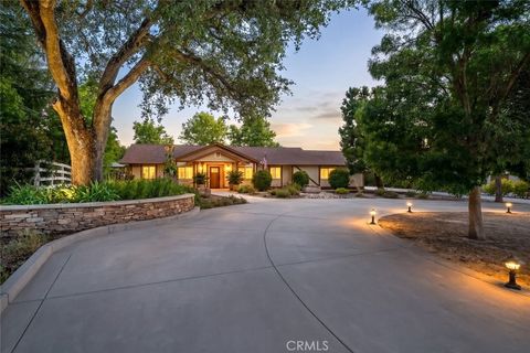 Photo of 2385 Larkfield Place Pl, Paso Robles, CA 93446 (MLS # NS26111429)