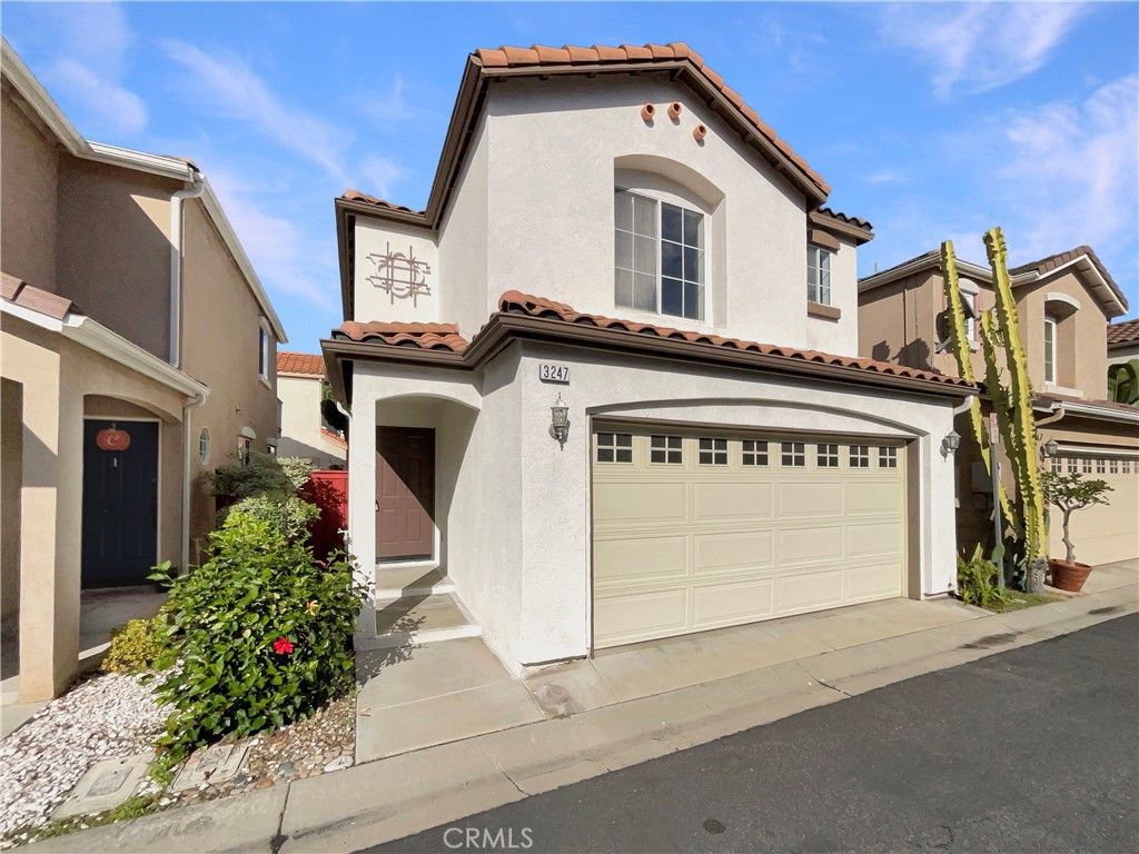 Photo of 3247 Garden Ln, Hawthorne, CA 90250 (MLS # DW25266383)