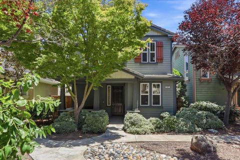 Photo of 657 Woodland Terrace, San Jose, CA 95112 (MLS # ML82052129)
