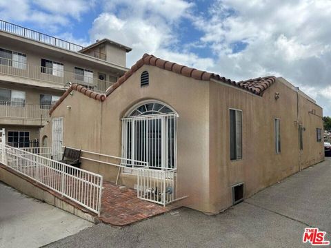 Photo of 7304 Canby Avenue #A, Reseda, CA 91335 (MLS # 26646273)