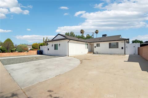 Photo of 15952 Simonds Street, Granada Hills, CA 91344 (MLS # SR26155412)
