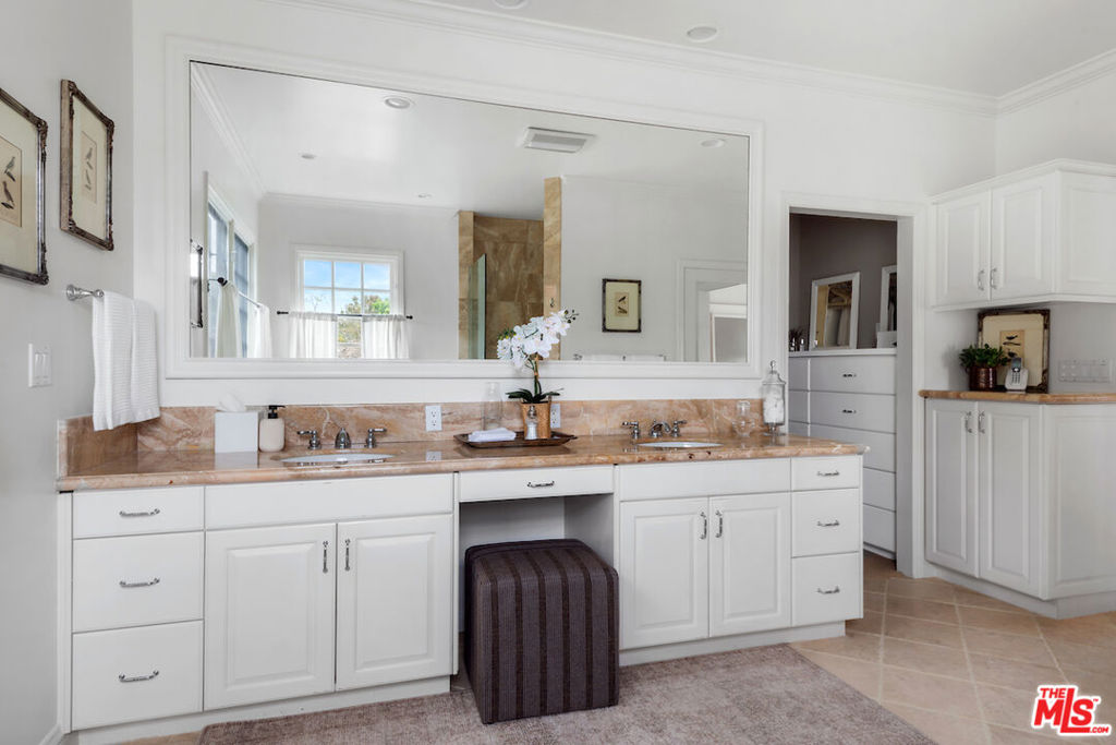 Huntington Palisades - Residential