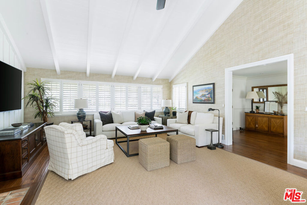 Huntington Palisades - Residential