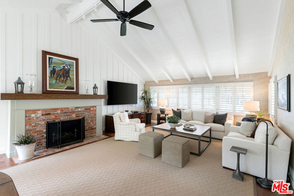 Huntington Palisades - Residential