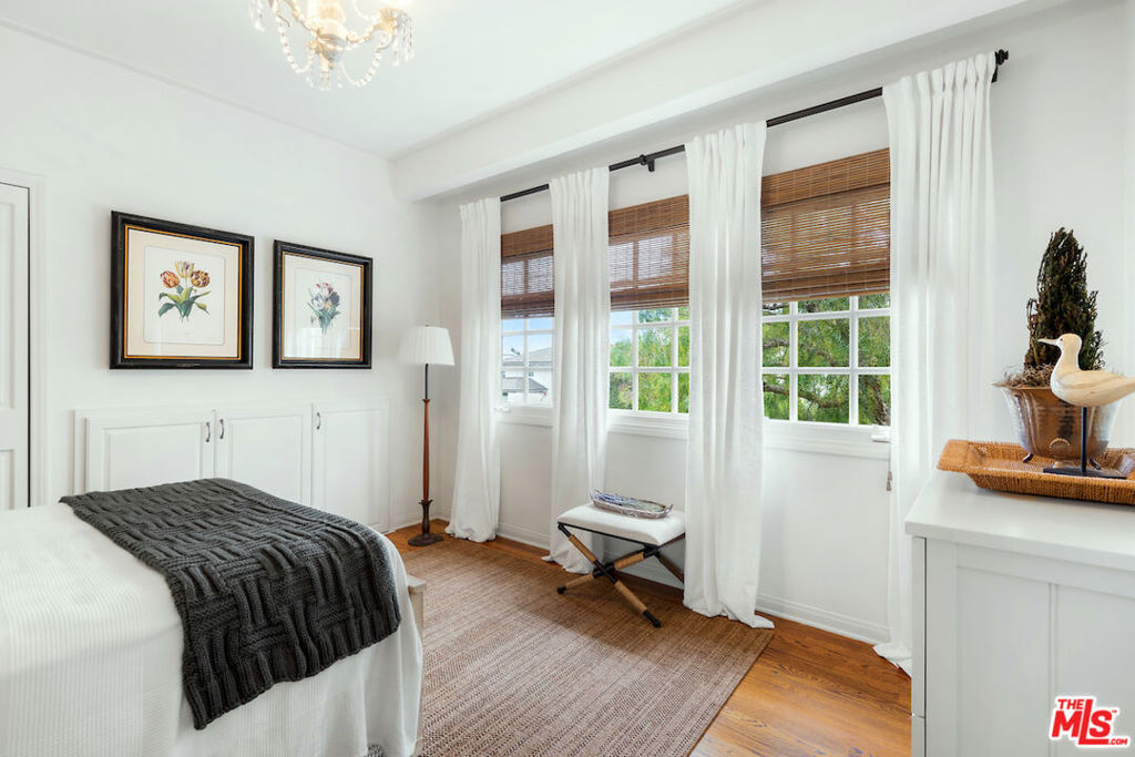 Huntington Palisades - Residential