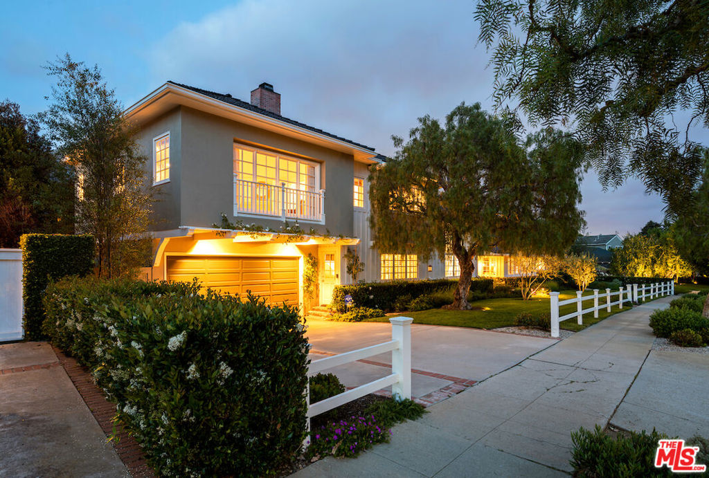 Huntington Palisades - Residential