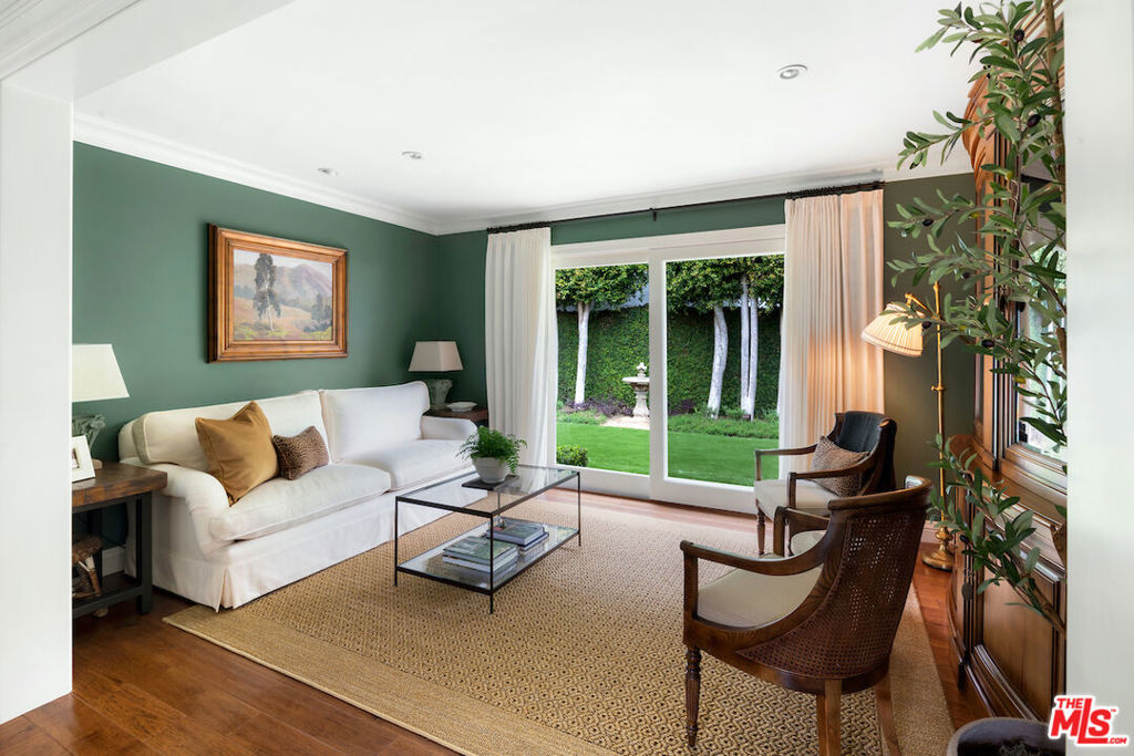 Huntington Palisades - Residential