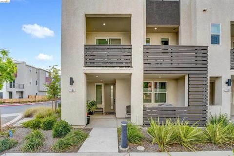 Photo of 7101 MELON CT CT, San Ramon, CA 94583 (MLS # 41136419)