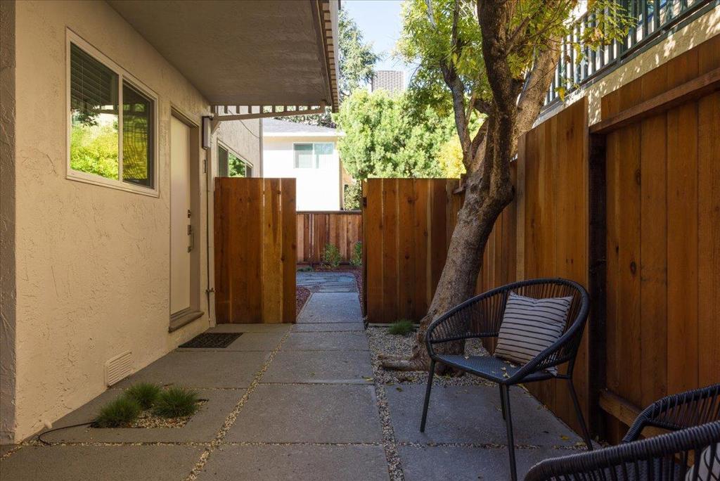 543 Everett Court