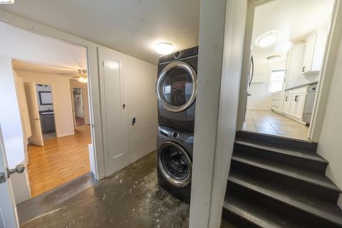 Tiny photo for 3419 65Th Ave AVE, Oakland, CA 94605 (MLS # 41137309)