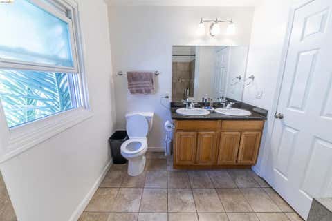 Tiny photo for 3419 65Th Ave AVE, Oakland, CA 94605 (MLS # 41137309)