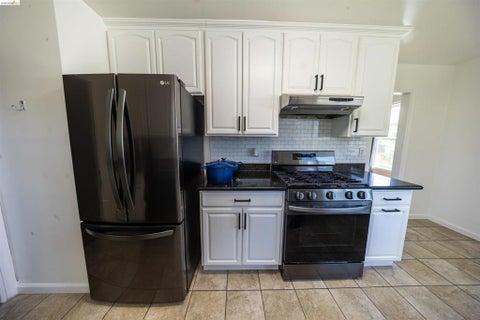 Tiny photo for 3419 65Th Ave AVE, Oakland, CA 94605 (MLS # 41137309)