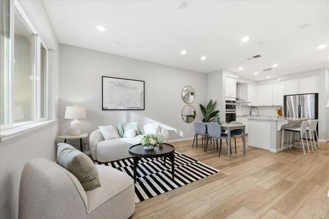 Photo of 542 Remi Lane, San Jose, CA 95133 (MLS # ML82040533)