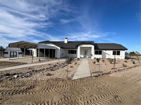 Photo of 12911 Corton St ST, Phelan, CA 92371 (MLS # IV26156113)