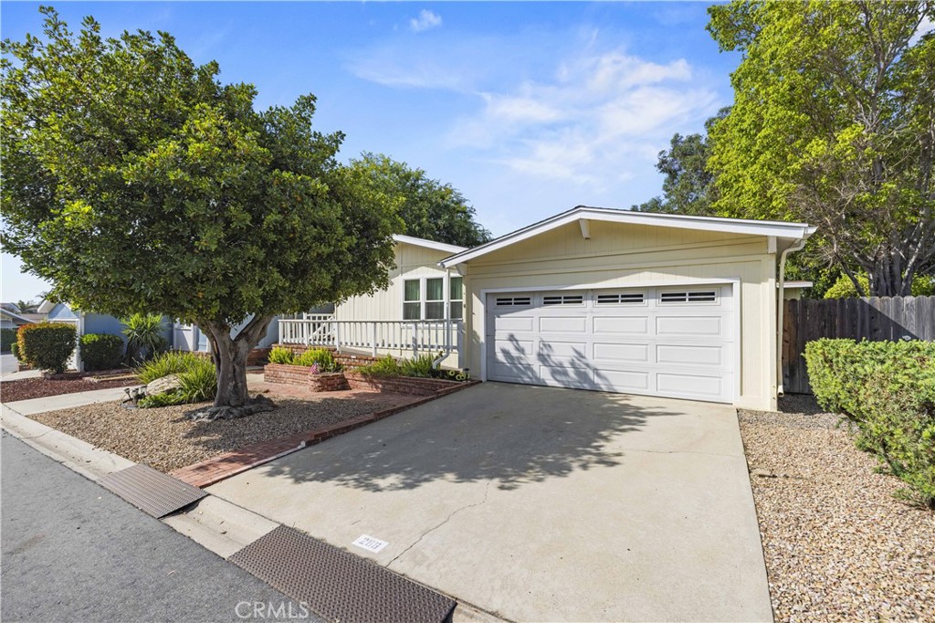 15455 Glenoaks Boulevard 266