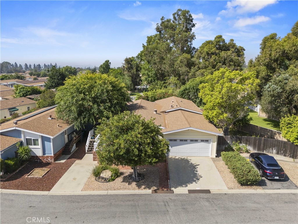 15455 Glenoaks Boulevard 266