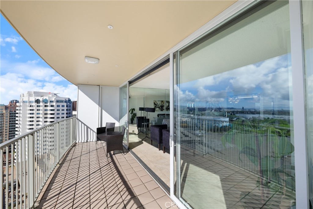 700 E Ocean Boulevard 2607