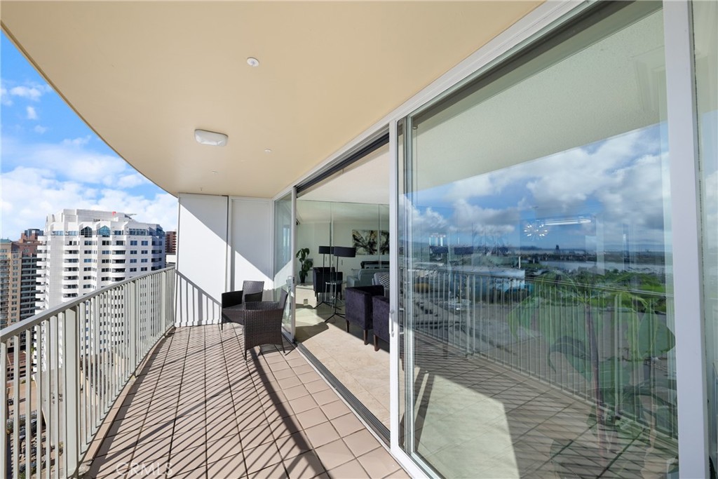 700 E Ocean Boulevard 2607