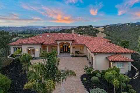 Photo of 5 Winding Oaks Drive, Pleasanton, CA 94566 (MLS # ML82059150)