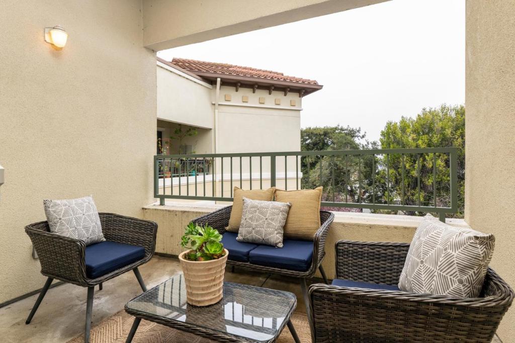 111 Saint Matthews Avenue 402