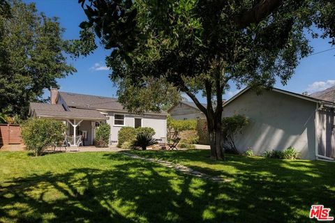 Tiny photo for 1770 Coolidge Avenue, Altadena, CA 91001 (MLS # 26861897)