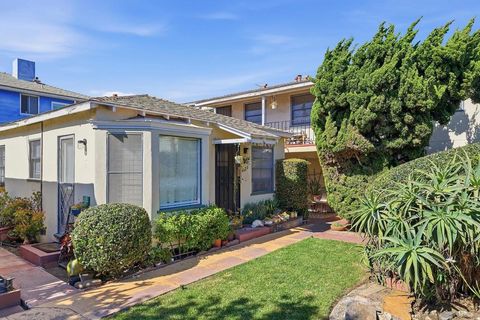 Photo of 4618 Voltaire St St, San Diego, CA 92107 (MLS # 260006609SD)