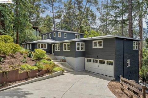 Photo of 6141 Aspinwall RD RD, Oakland, CA 94611 (MLS # 41145538)