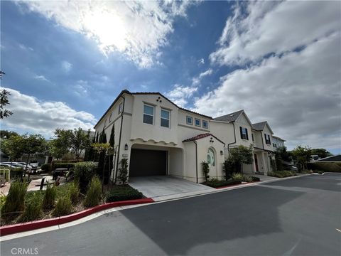 945 Vivid Lane Costa Mesa CA 92626