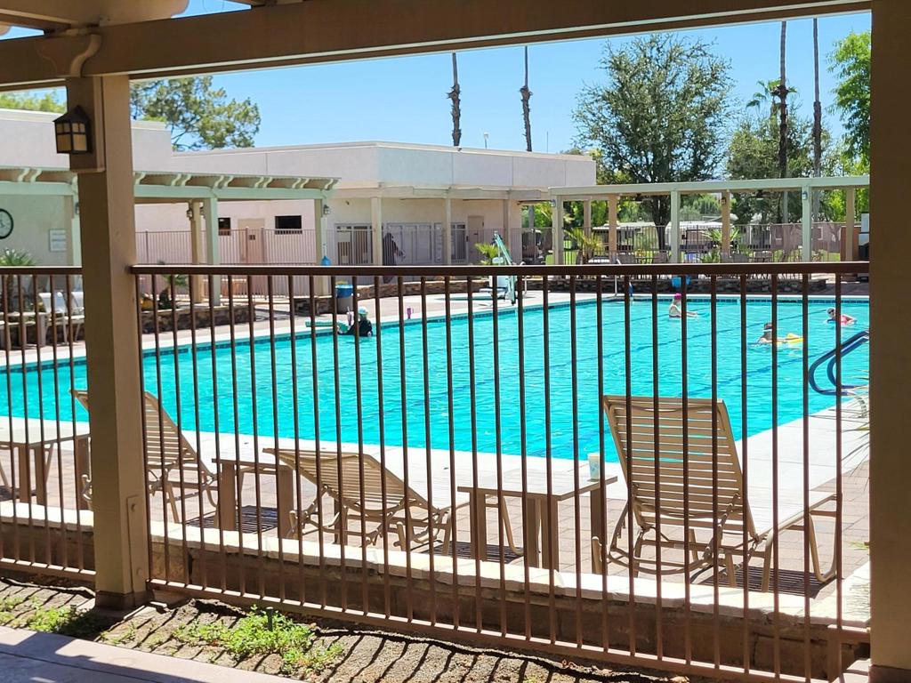 Palm Desert Greens - Manufactured In Park