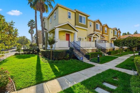Photo of 2755 Lavender Terrace, San Jose, CA 95111 (MLS # ML82026891)