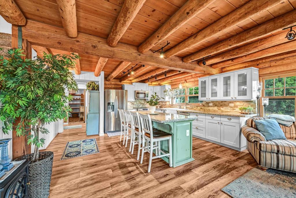 3127 Alta Vista Drive