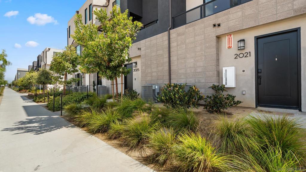 Call agent for VA ASSUMABLE RATE information! -- Welcome to a townhome that feels like it was designed with you in mind. Nestled in the vibrant Epoca community, this stunning 3-story residence offers the perfect blend of contemporary style, everyday comfort, and neighborhood charm. With 2 spacious bedrooms and 2.5 bathrooms, this home’s open-concept layout is filled with natural light and soaring ceilings that create a sense of airiness and ease. The chef-inspired kitchen is a true centerpiece—featuring sleek cabinetry, and premium stainless steel appliances—ideal for everything from weeknight dinners to weekend gatherings. Step out onto your private balcony and take in the unobstructed views—a rare treat that offers both serenity and seclusion. Whether you're sipping morning coffee or winding down at sunset, this peaceful perch is your personal escape. What truly sets this home apart is the Epoca lifestyle. From seasonal festivals and outdoor movie nights to weekend farmers markets and spontaneous block parties, this is a community that celebrates connection. It’s where neighbors become friends and every day brings something new to enjoy. This home is conveniently located near major freeways, shopping, and dining, this townhome offers not just a place to live —but a place to thrive.