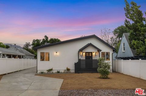 2386 Olive Avenue Altadena CA 91001