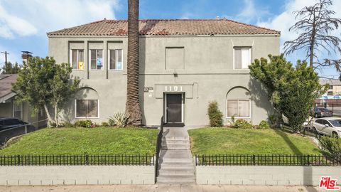 Photo of 1101 W 45th Street, Los Angeles, CA 90037 (MLS # 26634873)