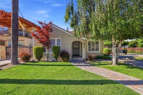 Photo of 871 Paula Street, San Jose, CA 95126 (MLS # ML82050188)